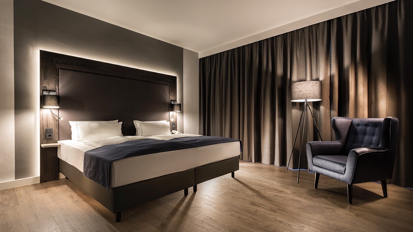 Holiday Inn Berlin - City West, an IHG Hotel bedroom