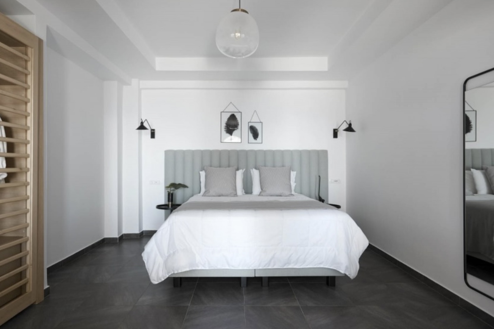 Petit Palace Suites bedroom in cave